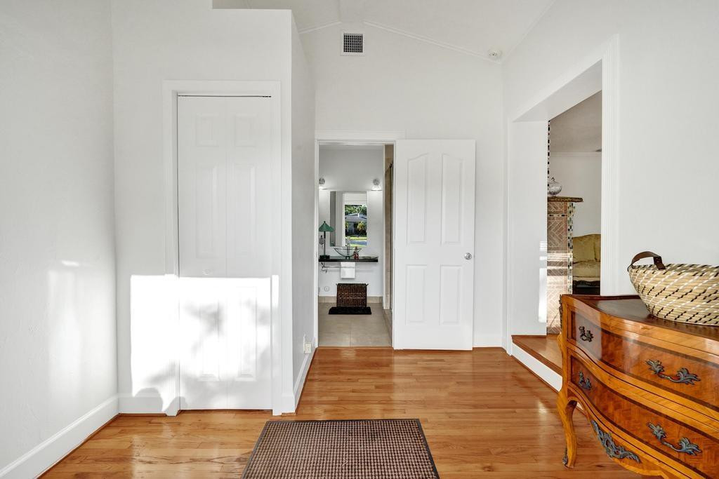 408 NE 9th Ave Fort Lauderdale, FL 33301