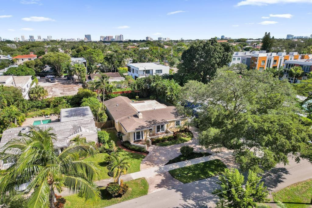 408 NE 9th Ave Fort Lauderdale, FL 33301