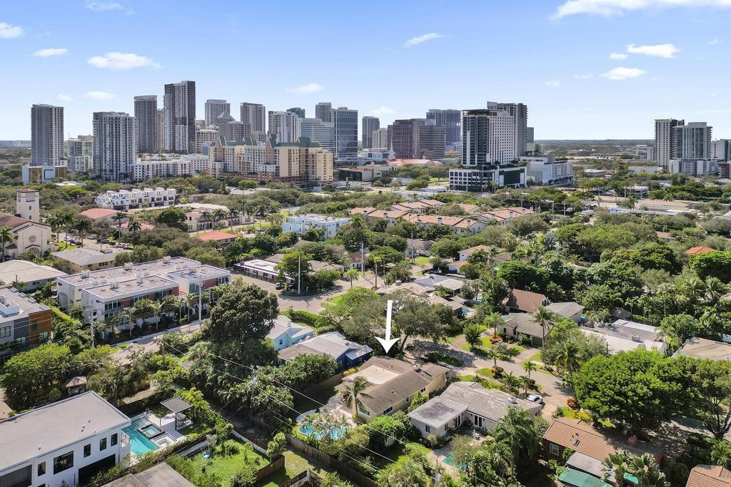 408 NE 9th Ave Fort Lauderdale, FL 33301