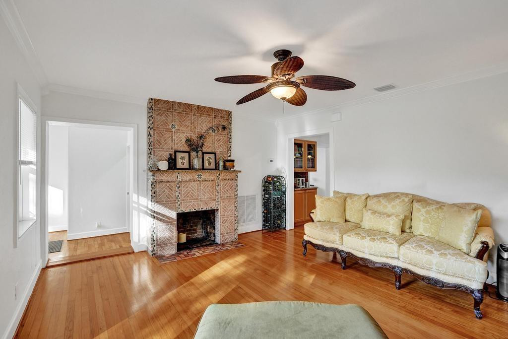 408 NE 9th Ave Fort Lauderdale, FL 33301