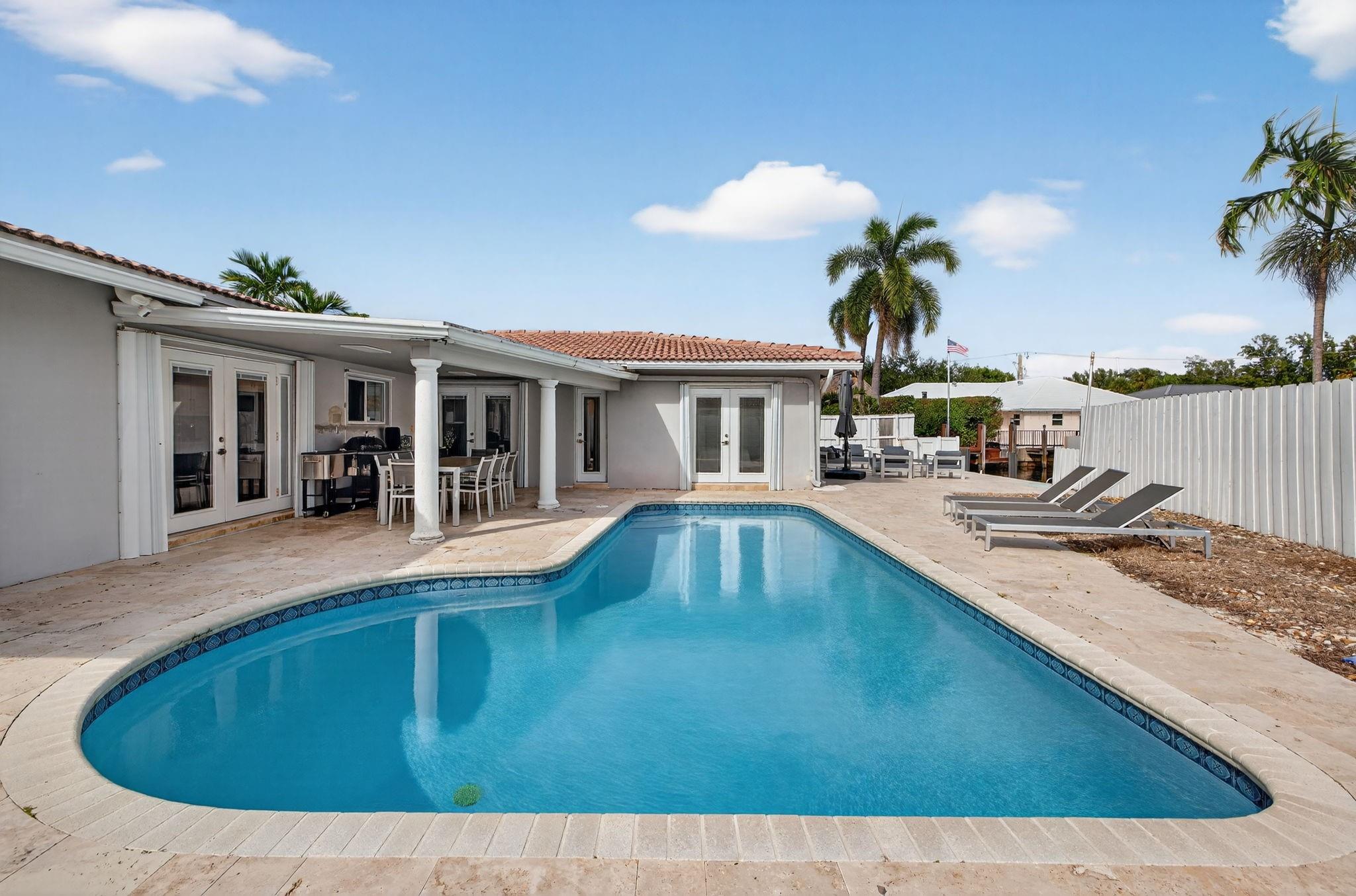 5950 NE 28th Ave Fort Lauderdale, FL 33308