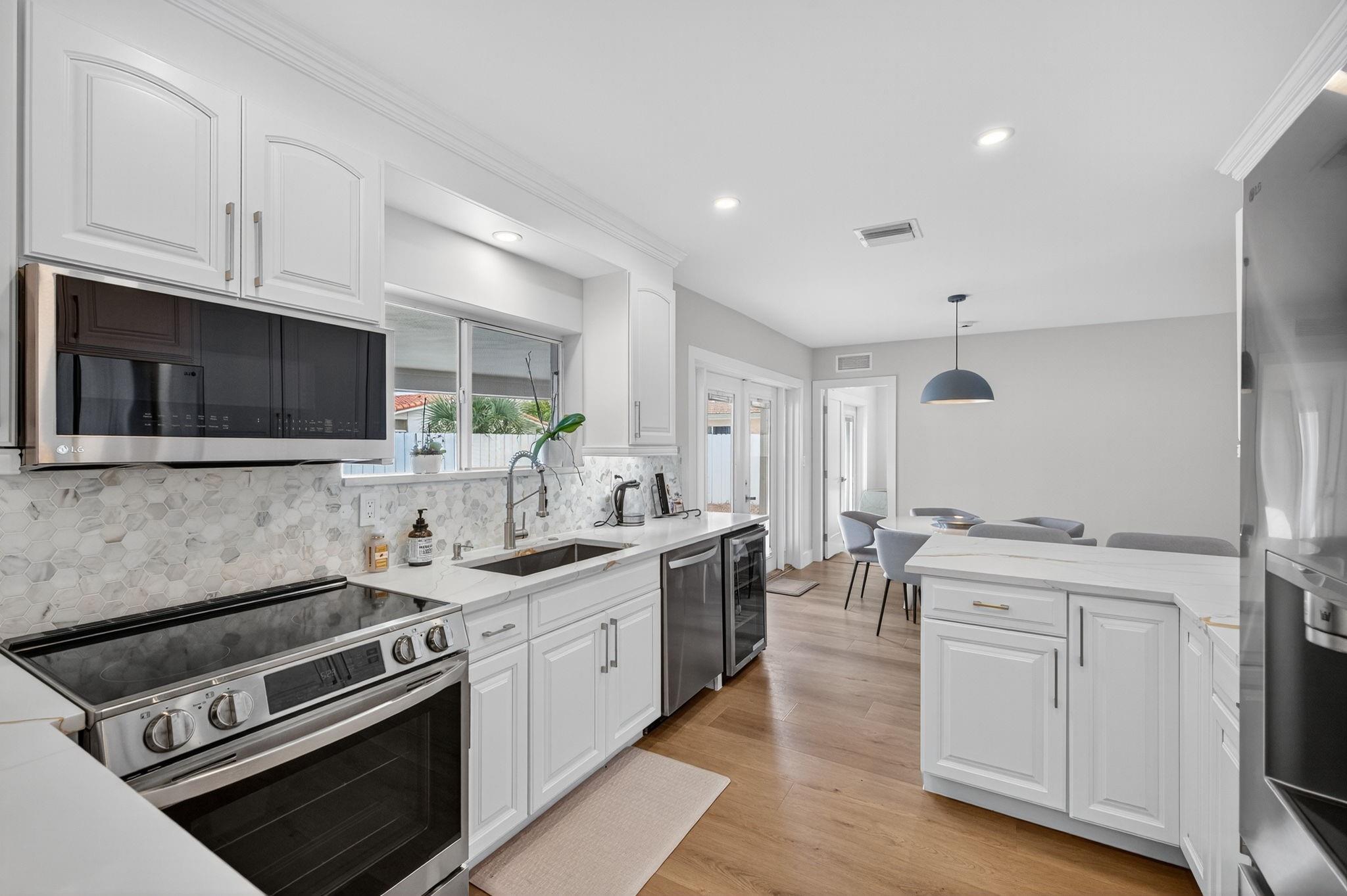 5950 NE 28th Ave Fort Lauderdale, FL 33308