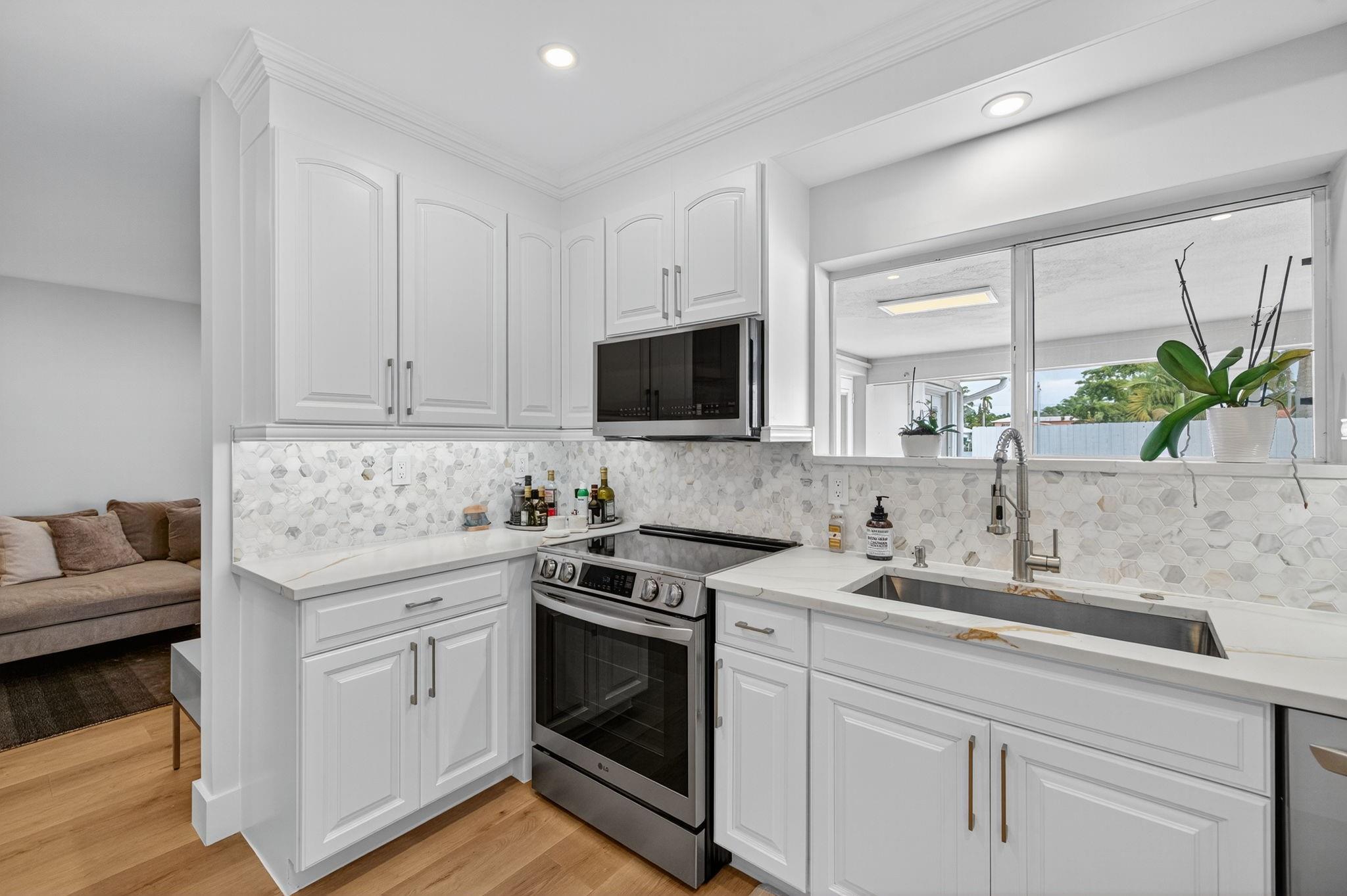 5950 NE 28th Ave Fort Lauderdale, FL 33308