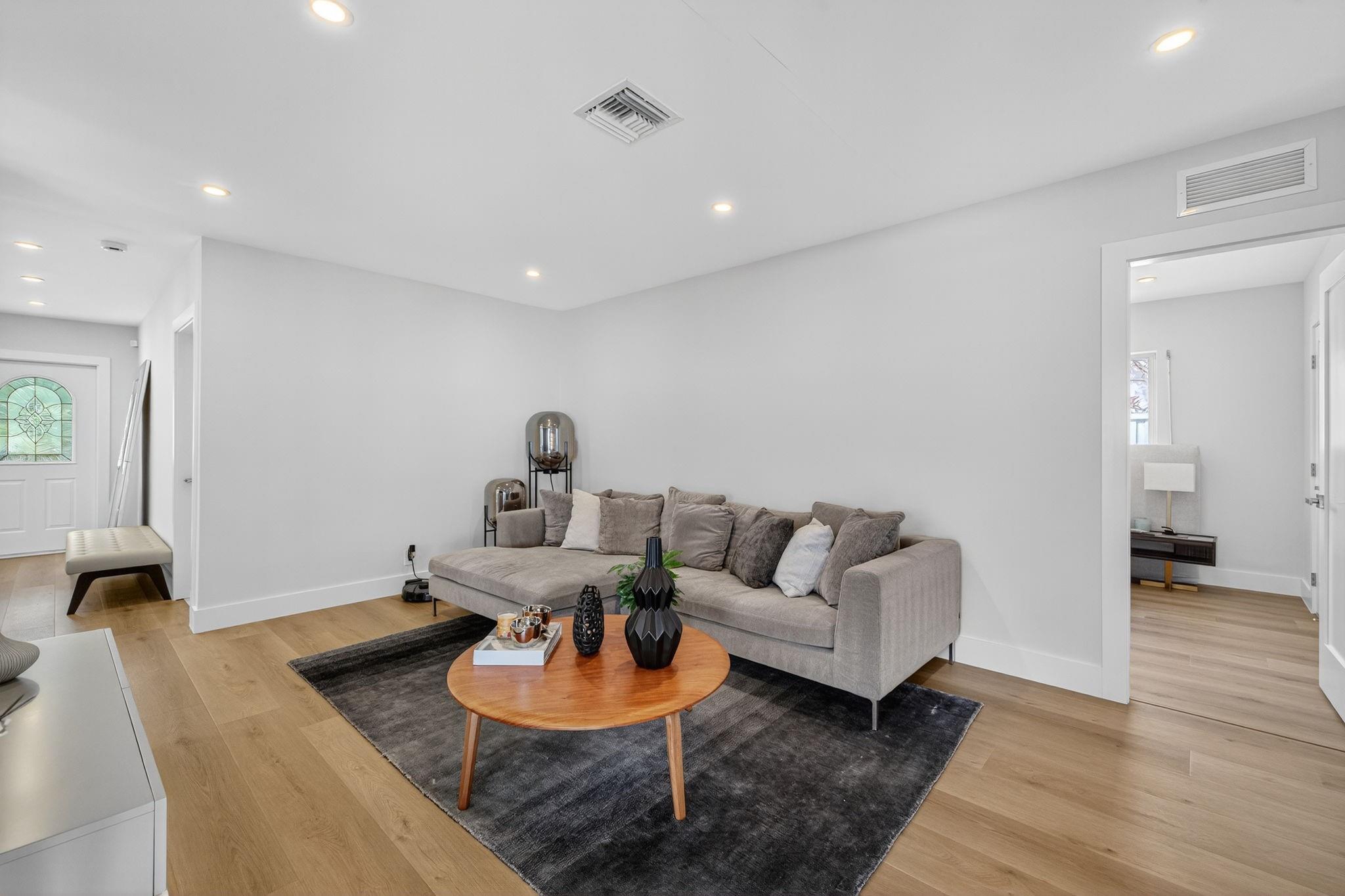 5950 NE 28th Ave Fort Lauderdale, FL 33308