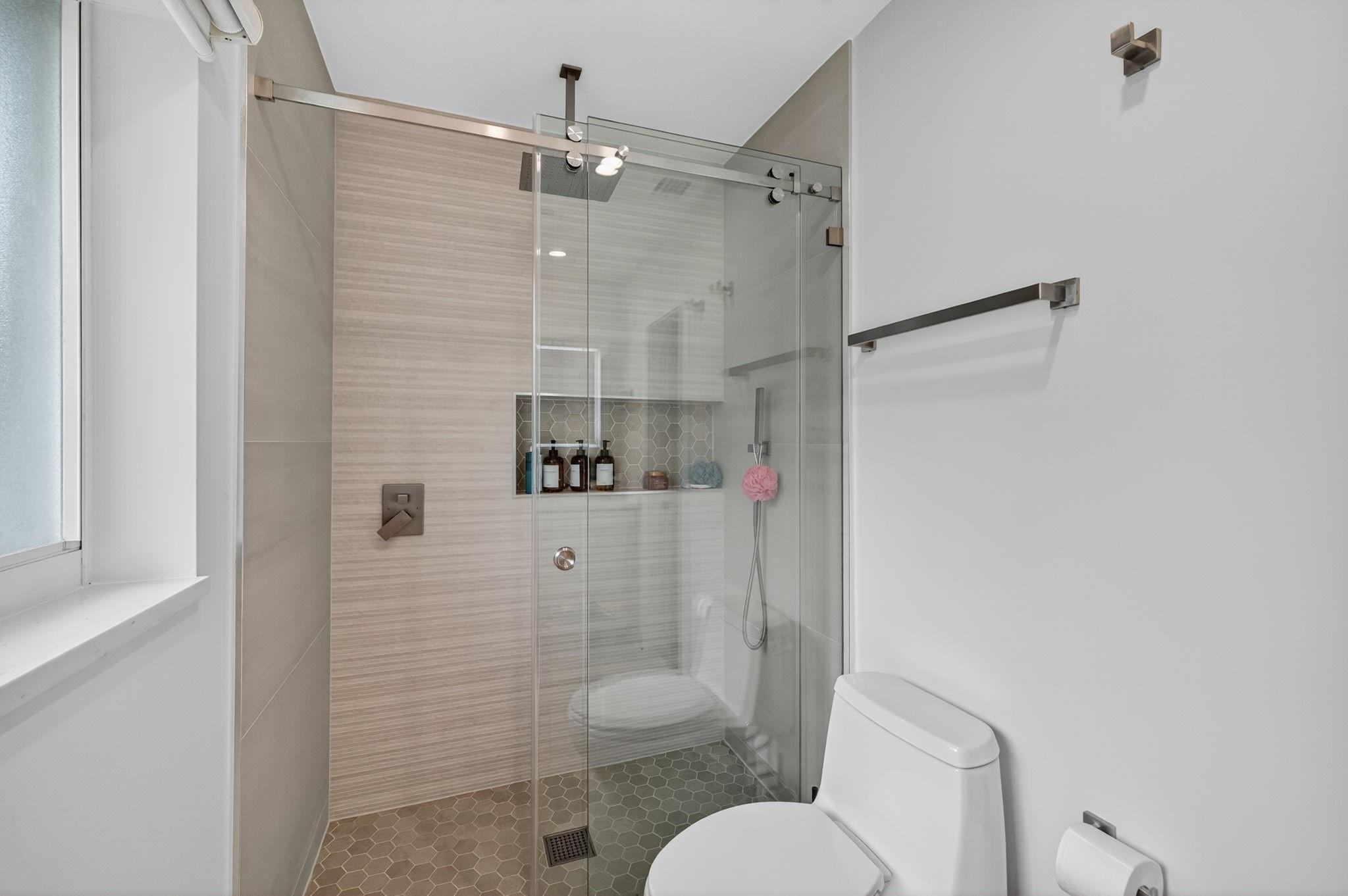 5950 NE 28th Ave Fort Lauderdale, FL 33308