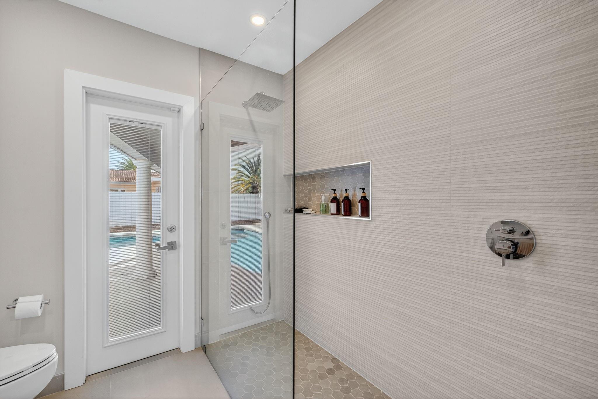 5950 NE 28th Ave Fort Lauderdale, FL 33308