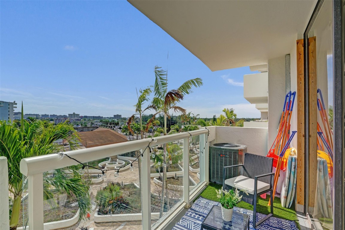 13499 Biscayne Blvd #610 North Miami, FL 33181