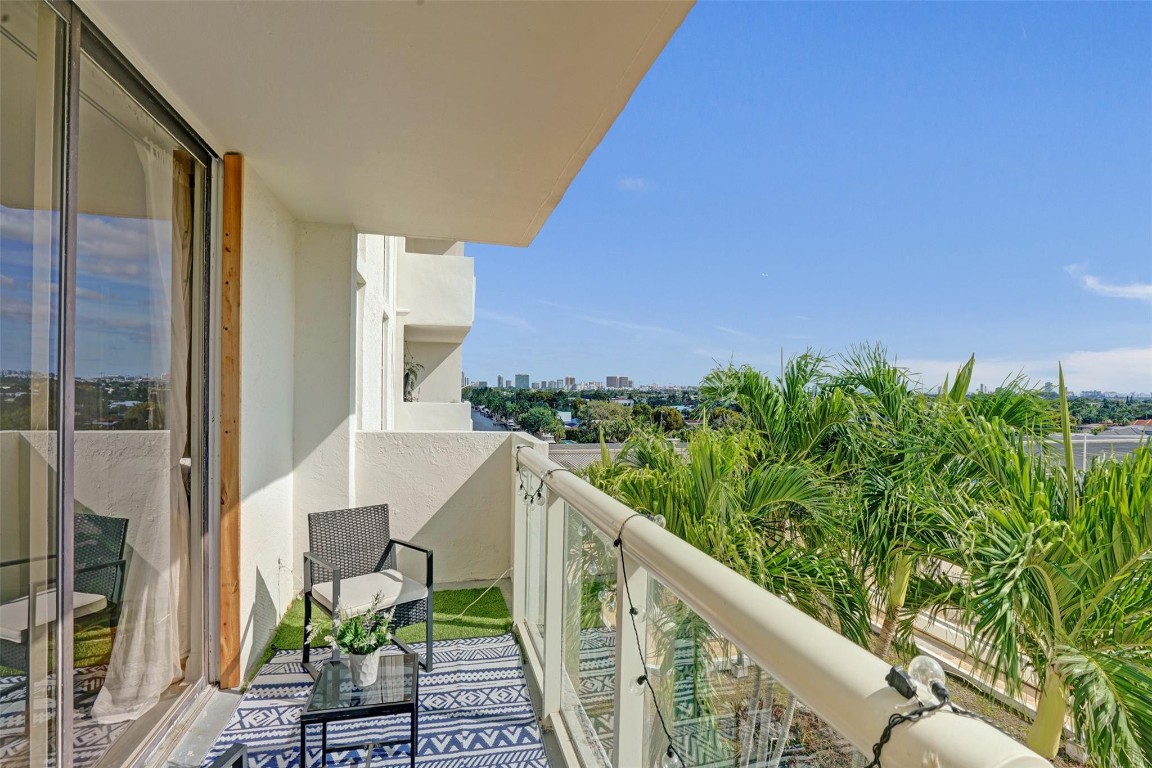 13499 Biscayne Blvd #610 North Miami, FL 33181