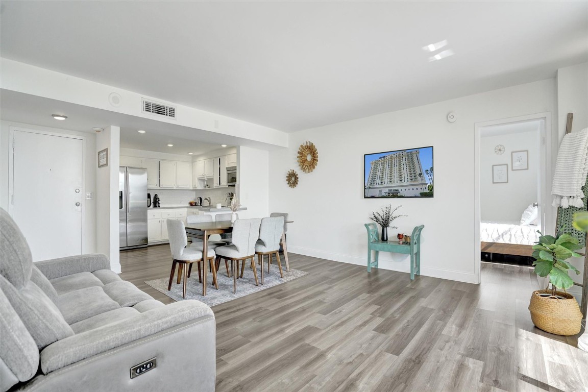 13499 Biscayne Blvd #610 North Miami, FL 33181