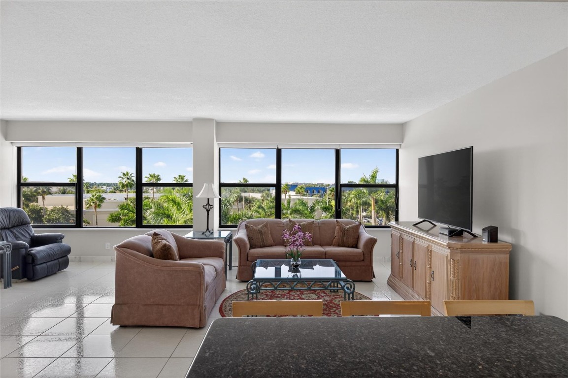 3800 Galt Ocean Dr #511 Fort Lauderdale, FL 33308