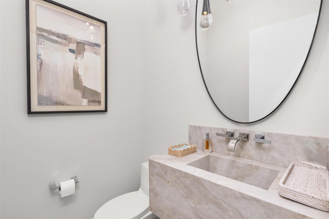 100 Royal Palm Dr Fort Lauderdale, FL 33301