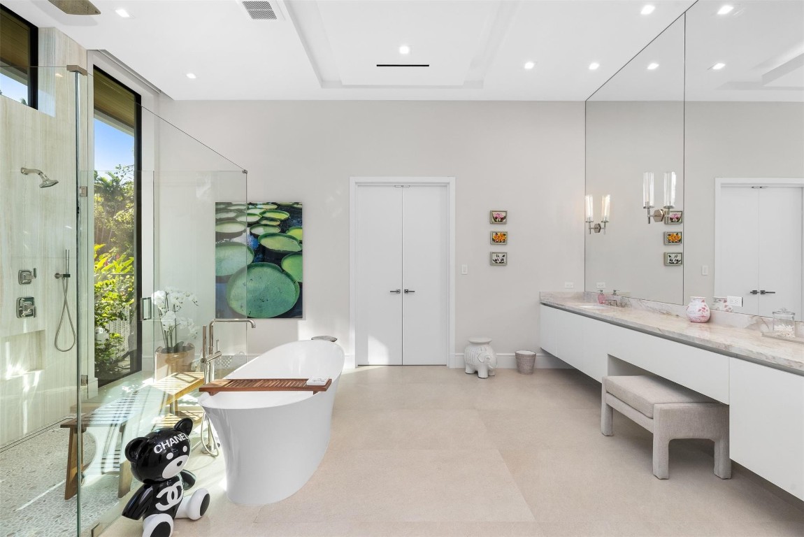 100 Royal Palm Dr Fort Lauderdale, FL 33301