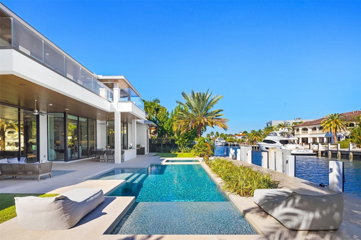 100 Royal Palm Dr Fort Lauderdale, FL 33301