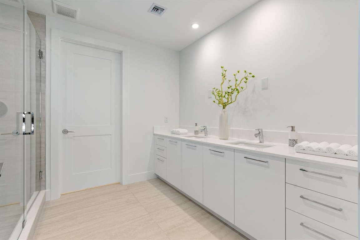 153 N Seabreeze #1405-S Fort Lauderdale, FL 33304