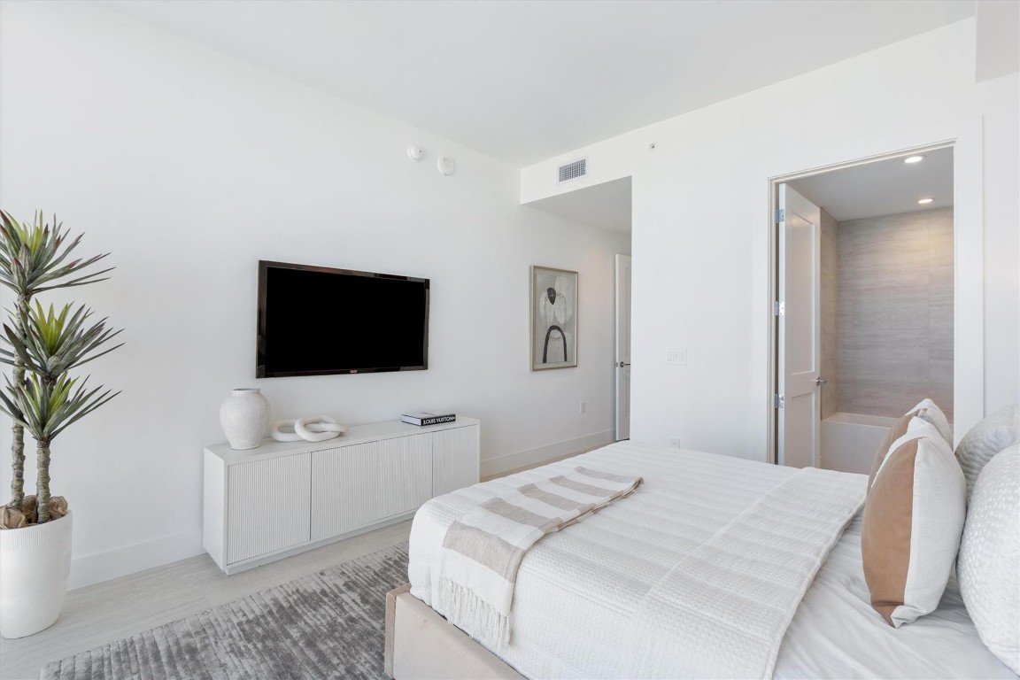 153 N Seabreeze #1405-S Fort Lauderdale, FL 33304