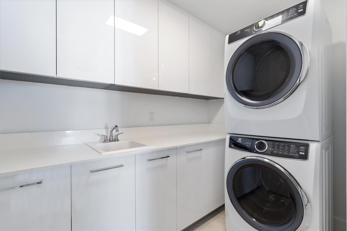 153 N Seabreeze #1405-S Fort Lauderdale, FL 33304