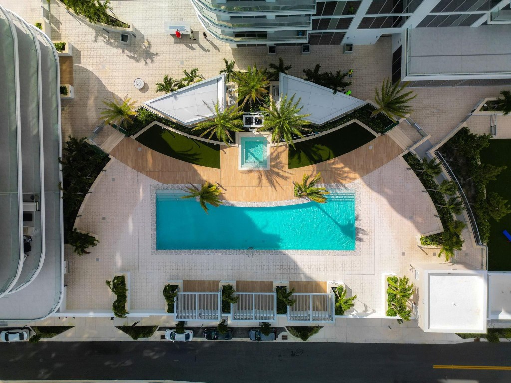 153 N Seabreeze #1405-S Fort Lauderdale, FL 33304