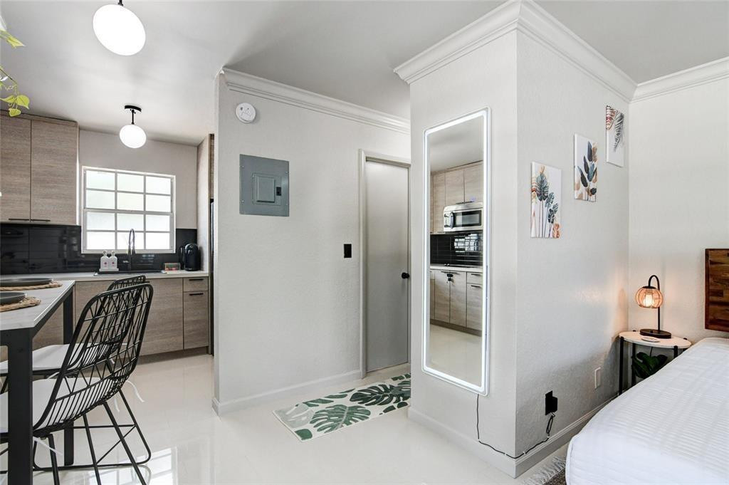 1007 SE 2nd Fort Lauderdale, FL 33301