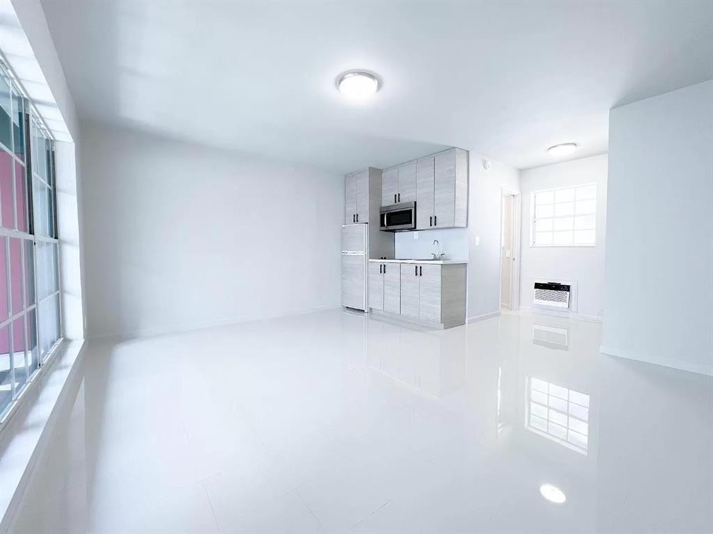 1007 SE 2nd Fort Lauderdale, FL 33301