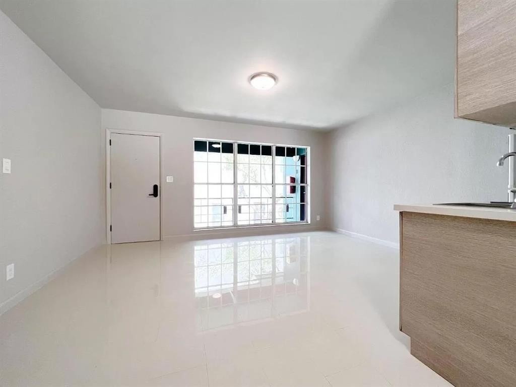 1007 SE 2nd Fort Lauderdale, FL 33301