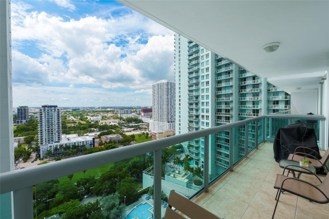 1800 N Bayshore #2402 Miami, FL 33132