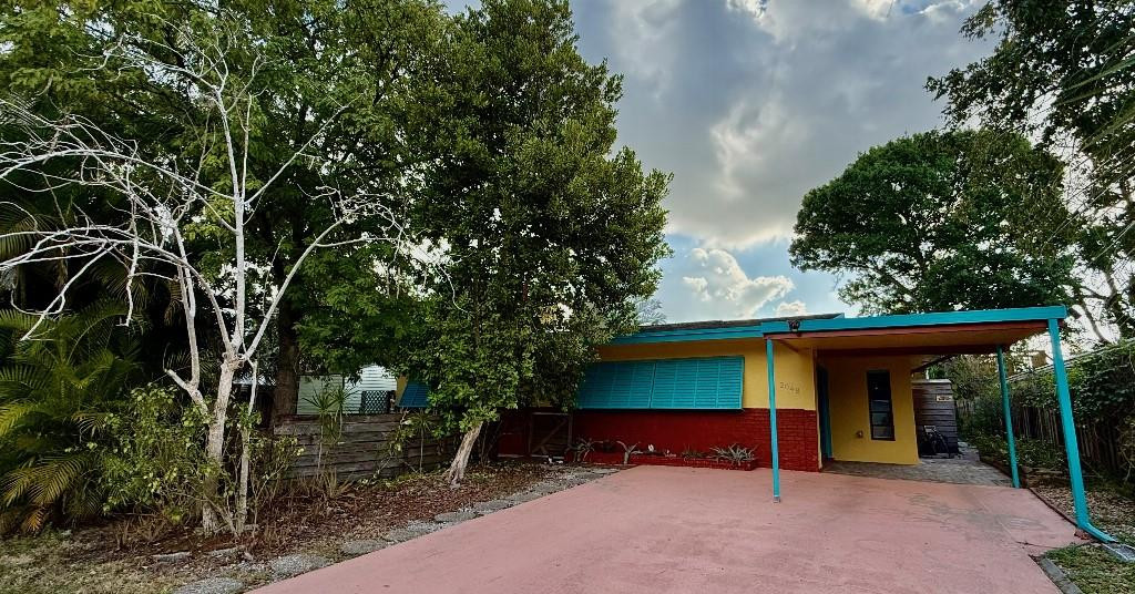 2048 SW 28th Fort Lauderdale, FL 33312