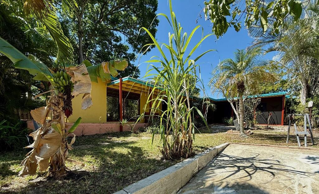 2048 SW 28th Fort Lauderdale, FL 33312