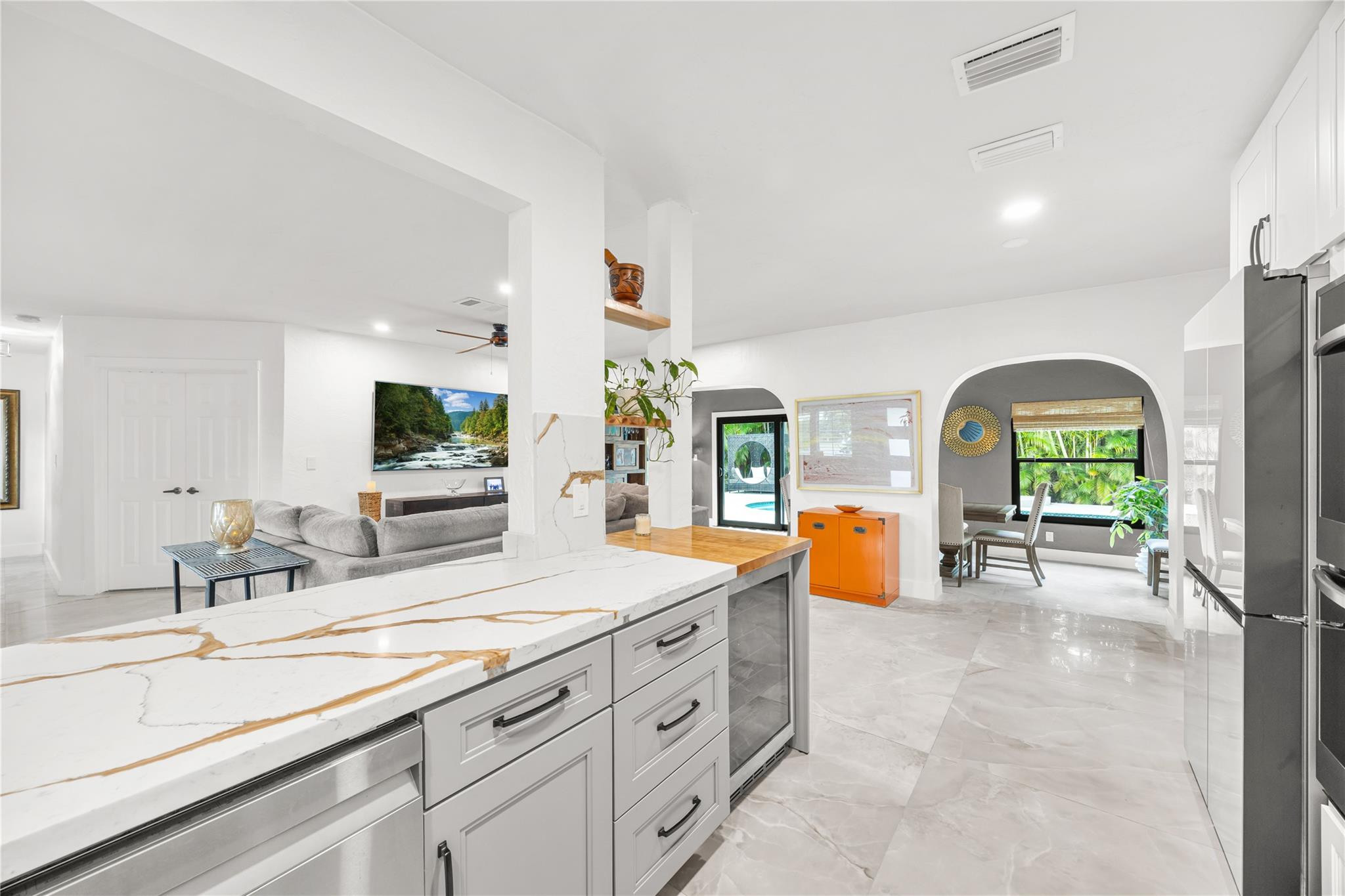 2520 Yacht Clb Fort Lauderdale, FL 33304