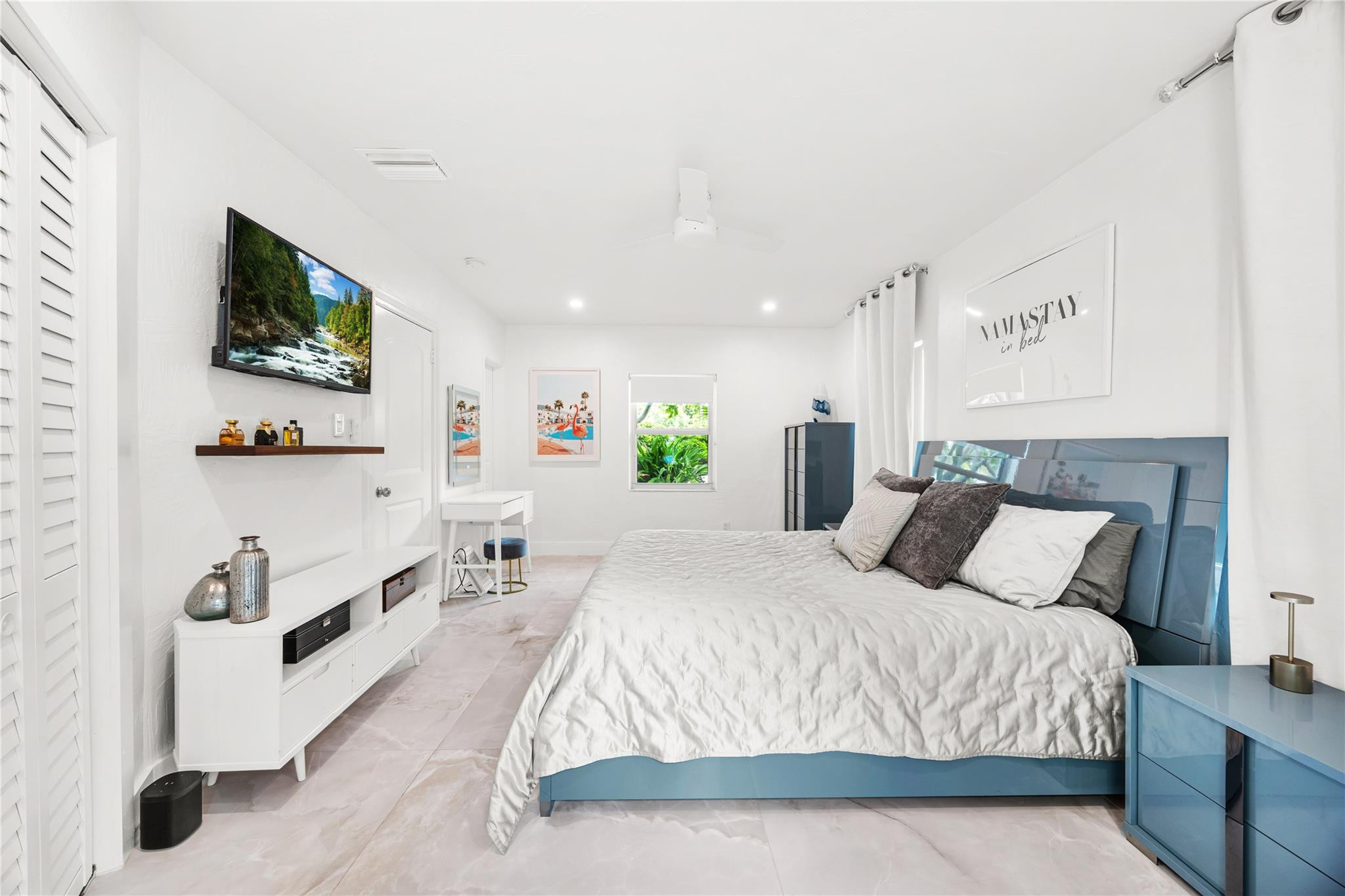 2520 Yacht Clb Fort Lauderdale, FL 33304