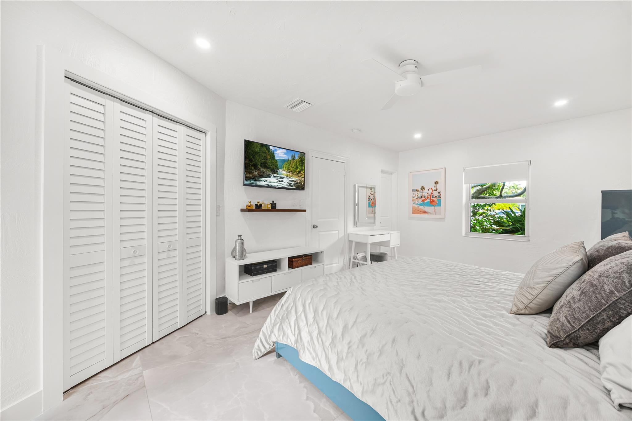 2520 Yacht Clb Fort Lauderdale, FL 33304