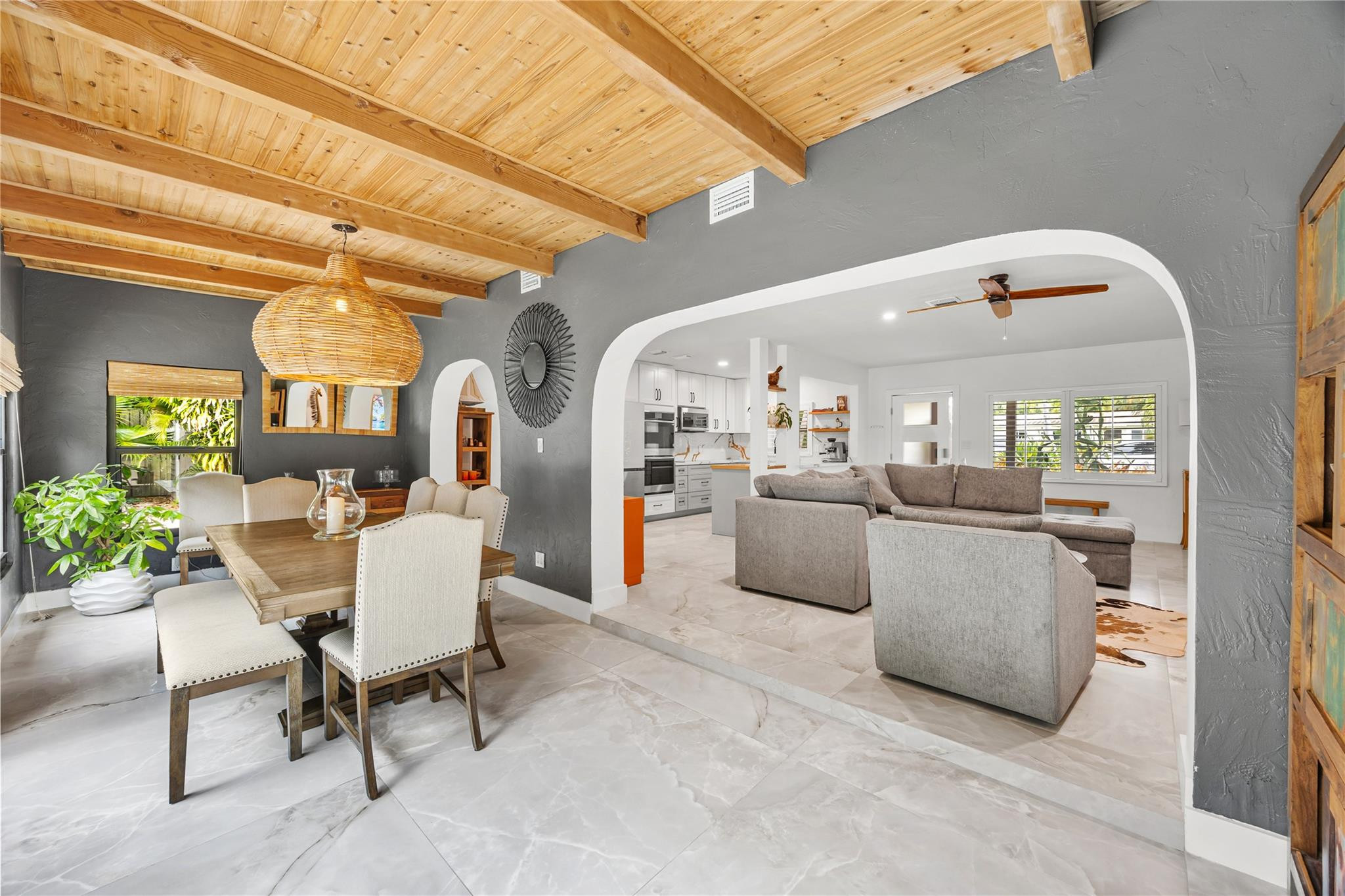 2520 Yacht Clb Fort Lauderdale, FL 33304