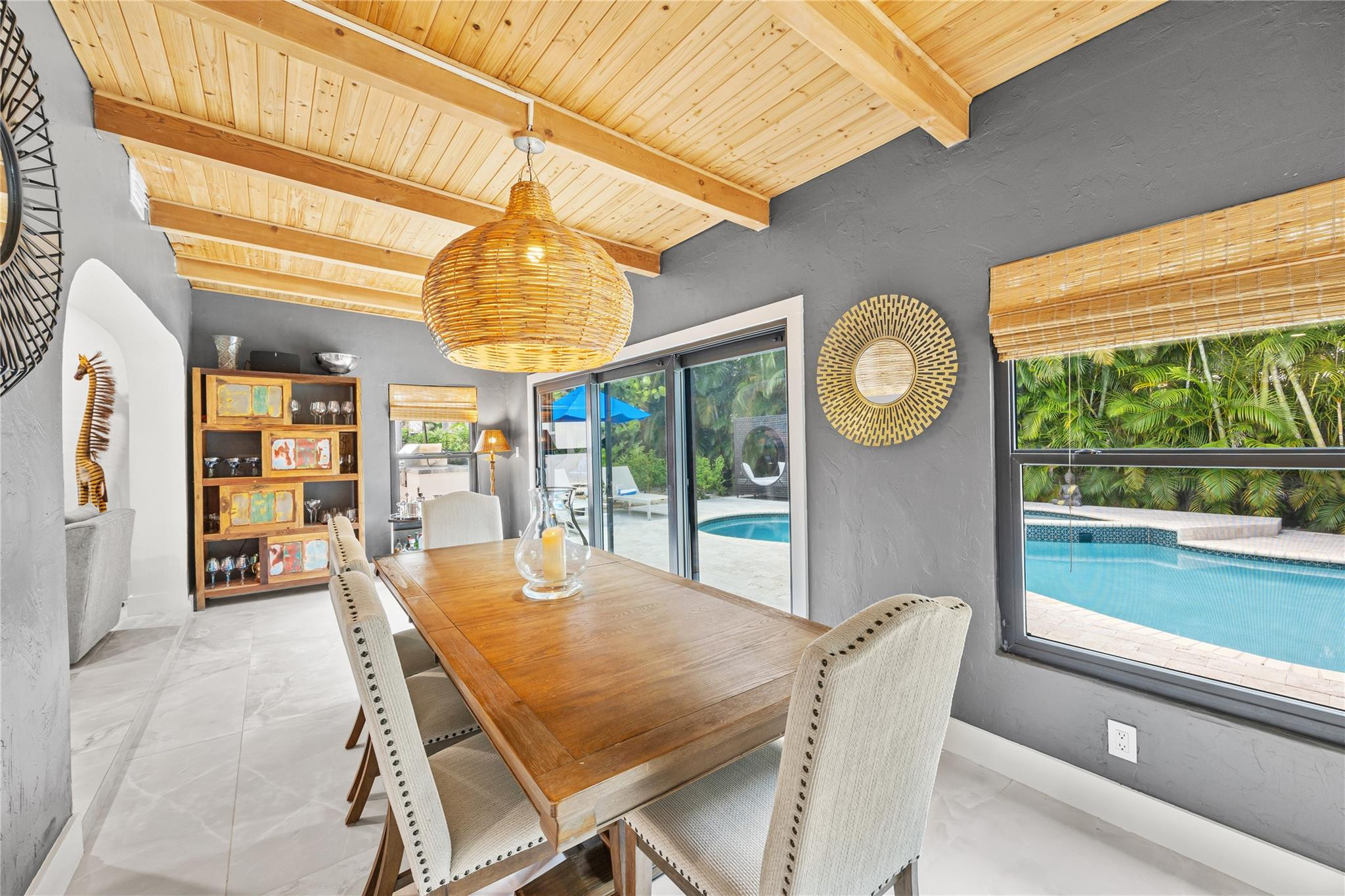 2520 Yacht Clb Fort Lauderdale, FL 33304