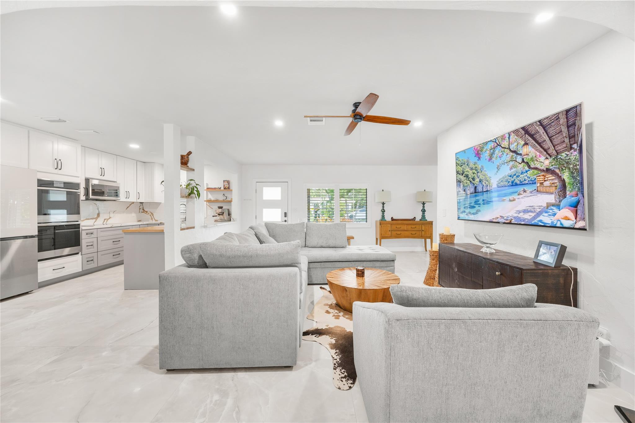 2520 Yacht Clb Fort Lauderdale, FL 33304