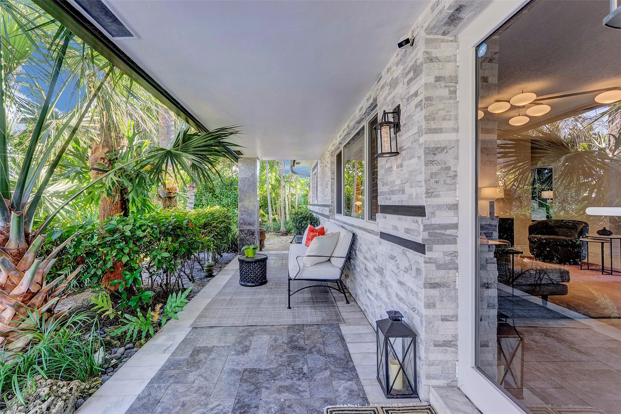 2116 NE 25th Wilton Manors, FL 33305