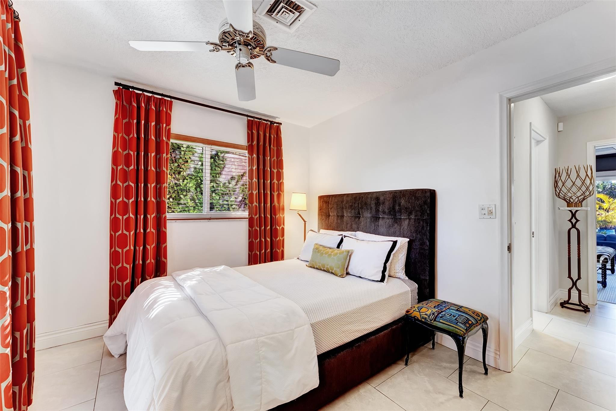 2116 NE 25th Wilton Manors, FL 33305