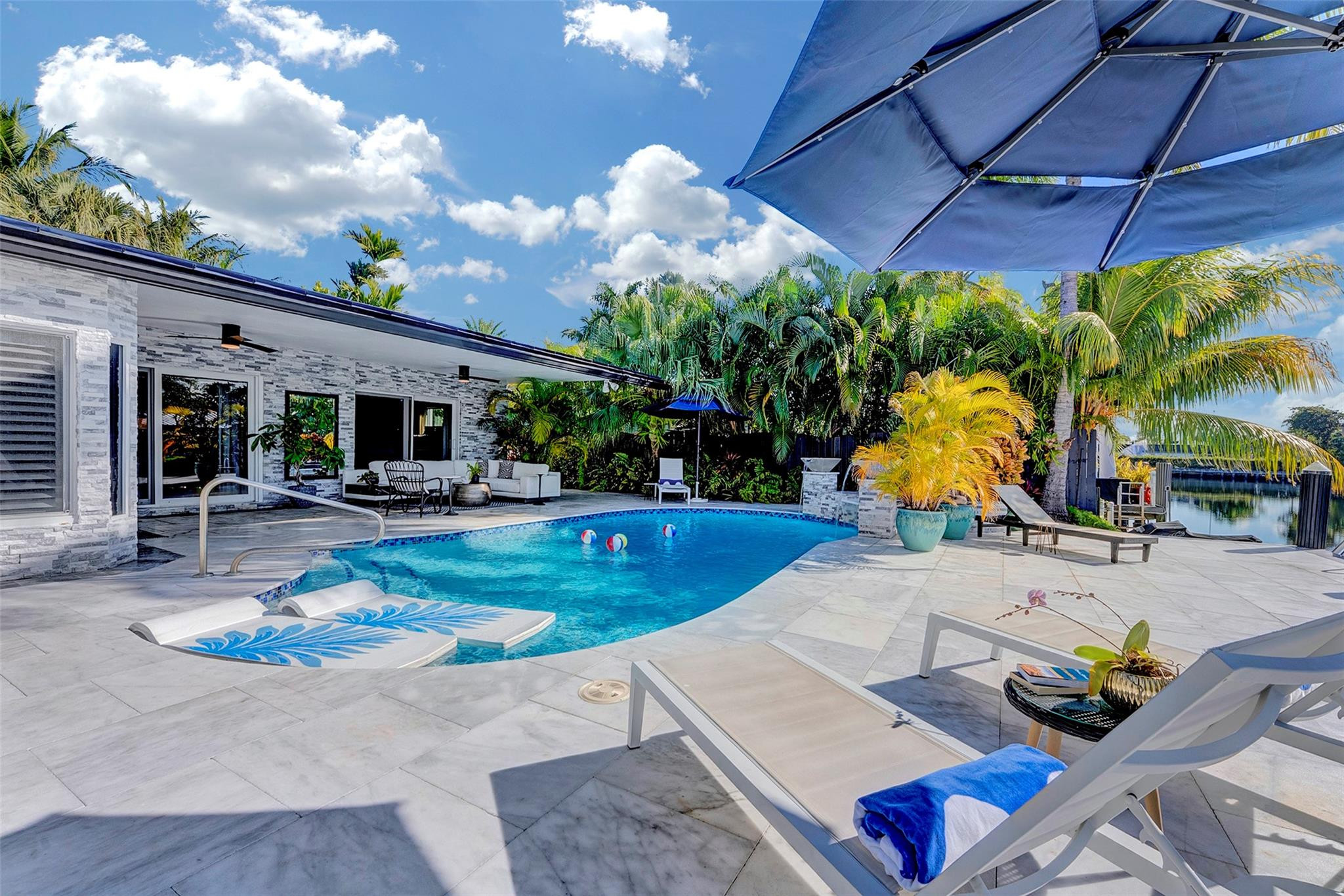 2116 NE 25th Wilton Manors, FL 33305