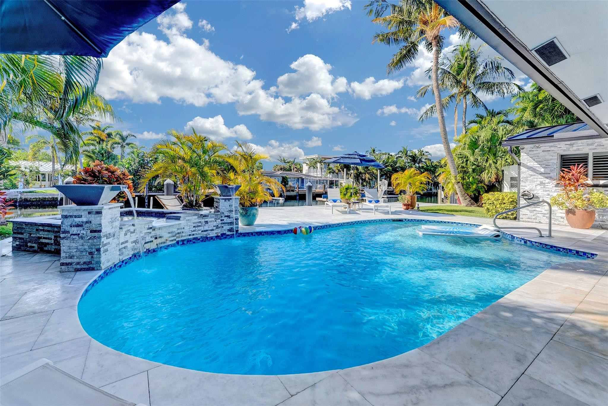 2116 NE 25th Wilton Manors, FL 33305