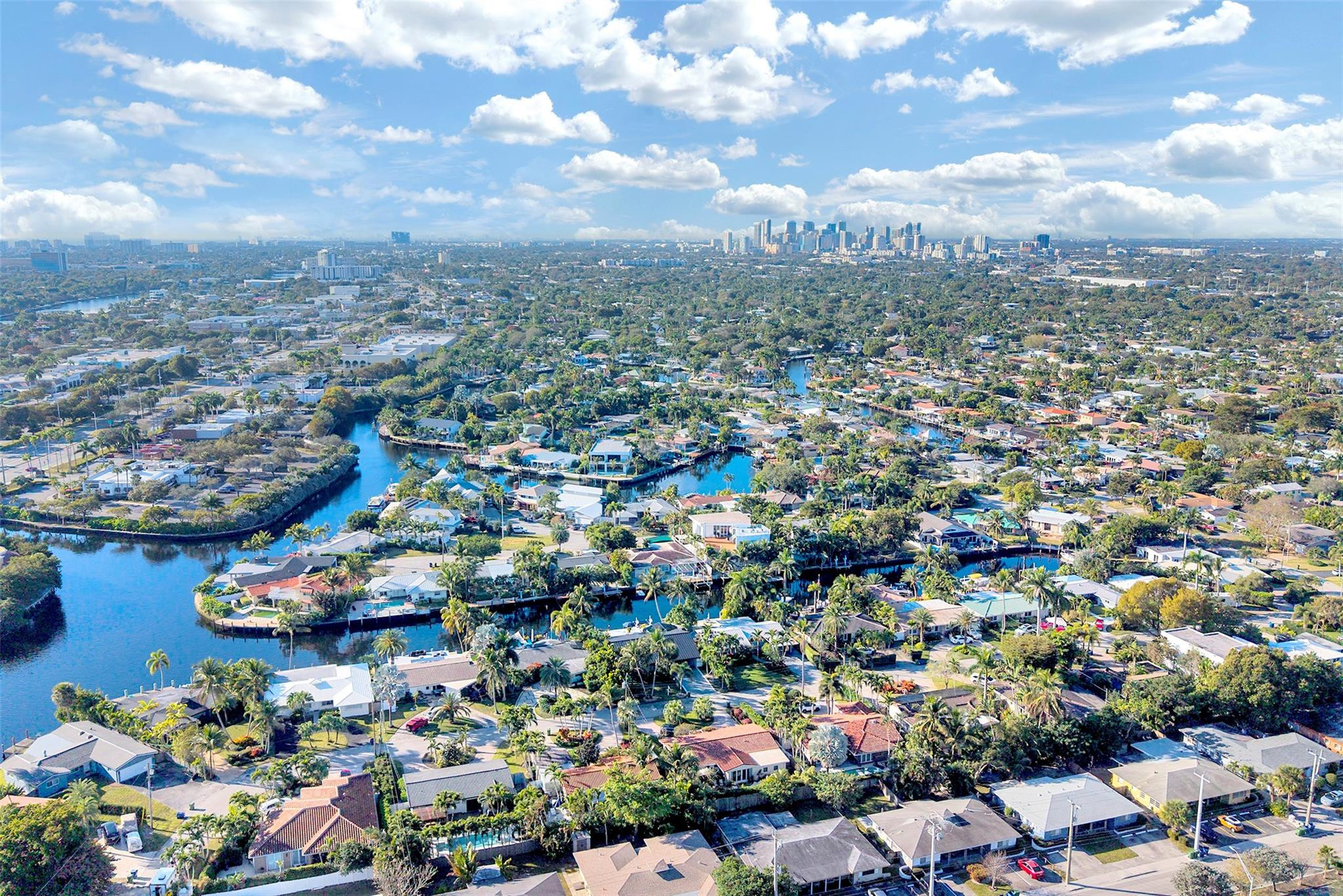 2116 NE 25th Wilton Manors, FL 33305