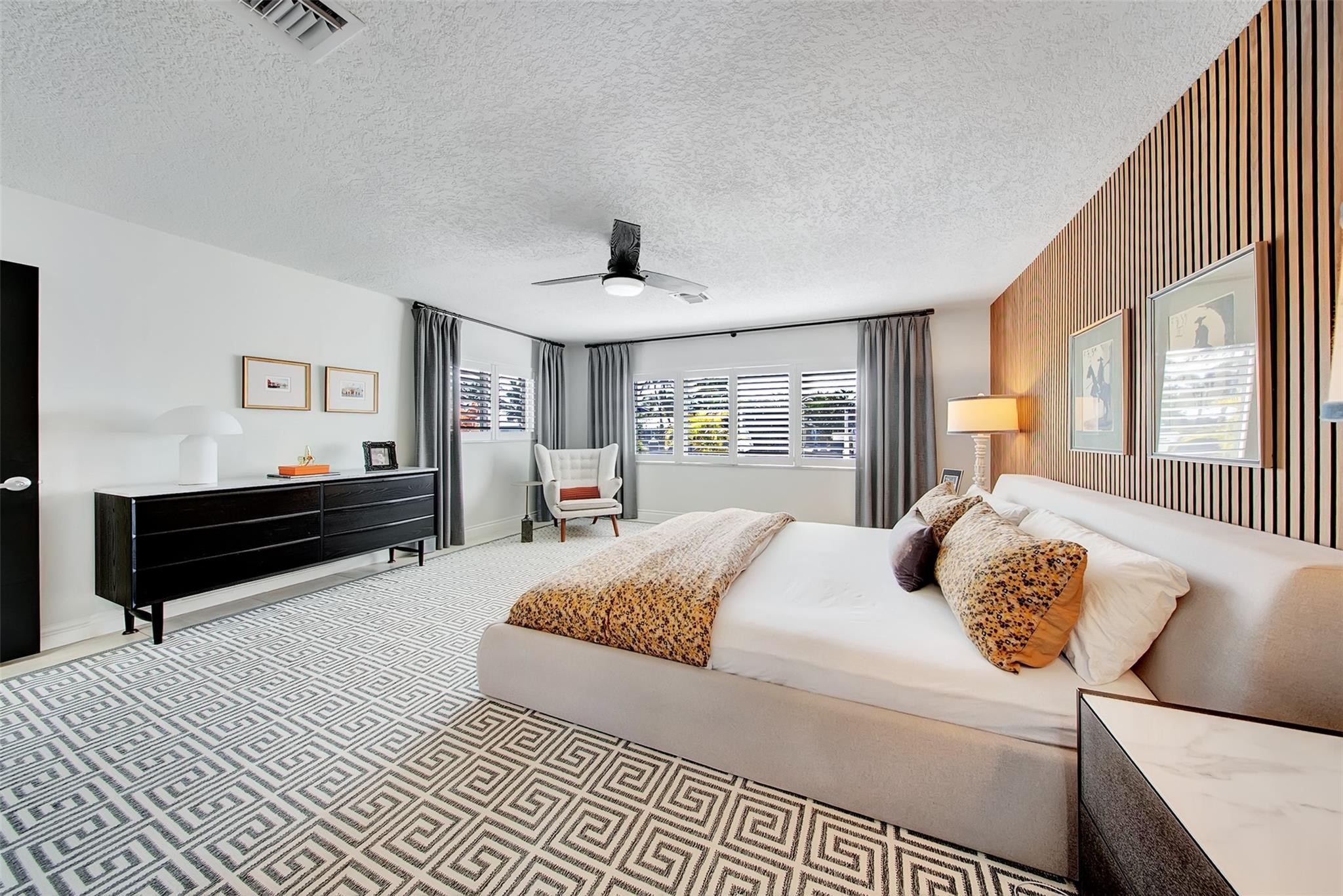 2116 NE 25th Wilton Manors, FL 33305