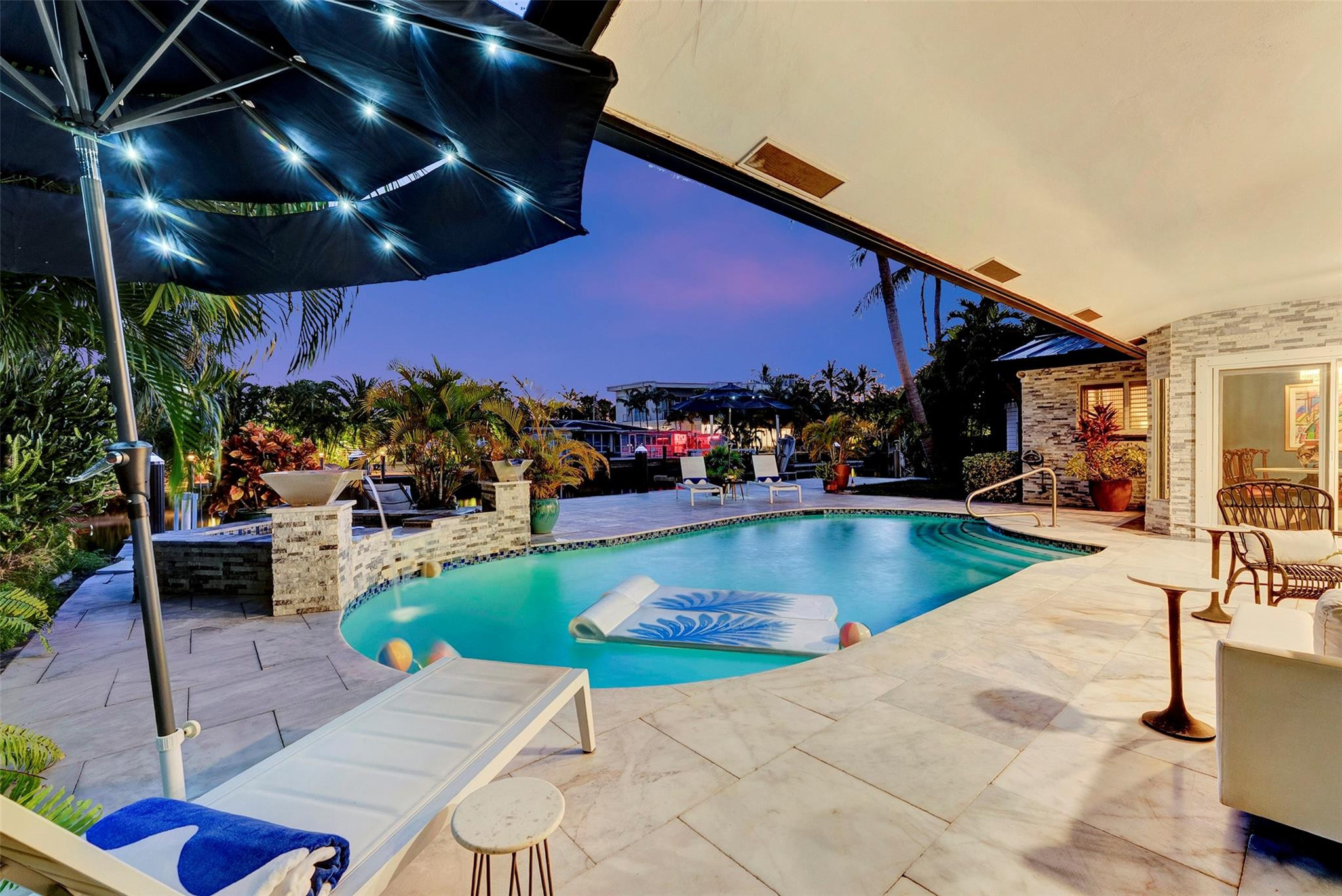 2116 NE 25th Wilton Manors, FL 33305