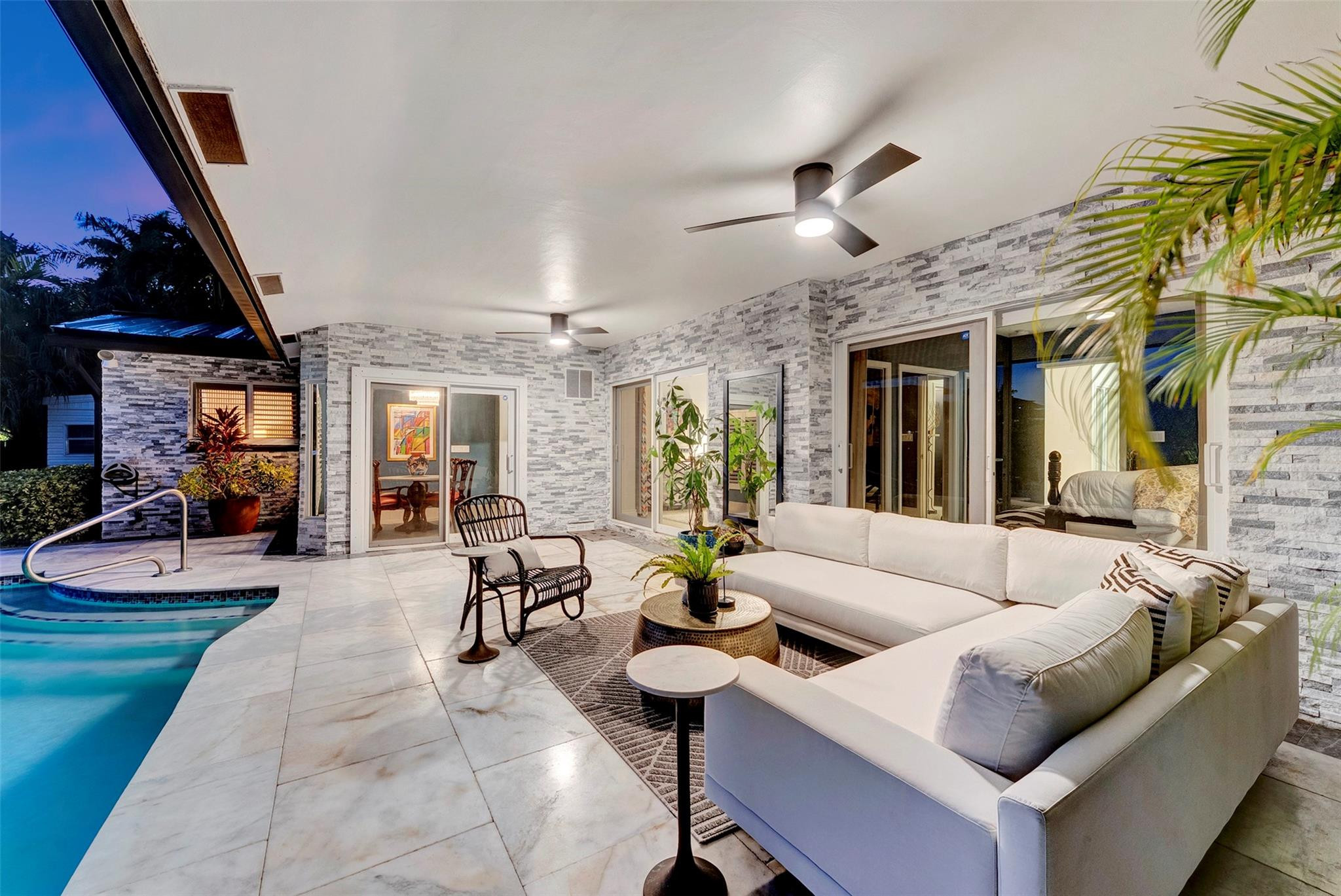 2116 NE 25th Wilton Manors, FL 33305