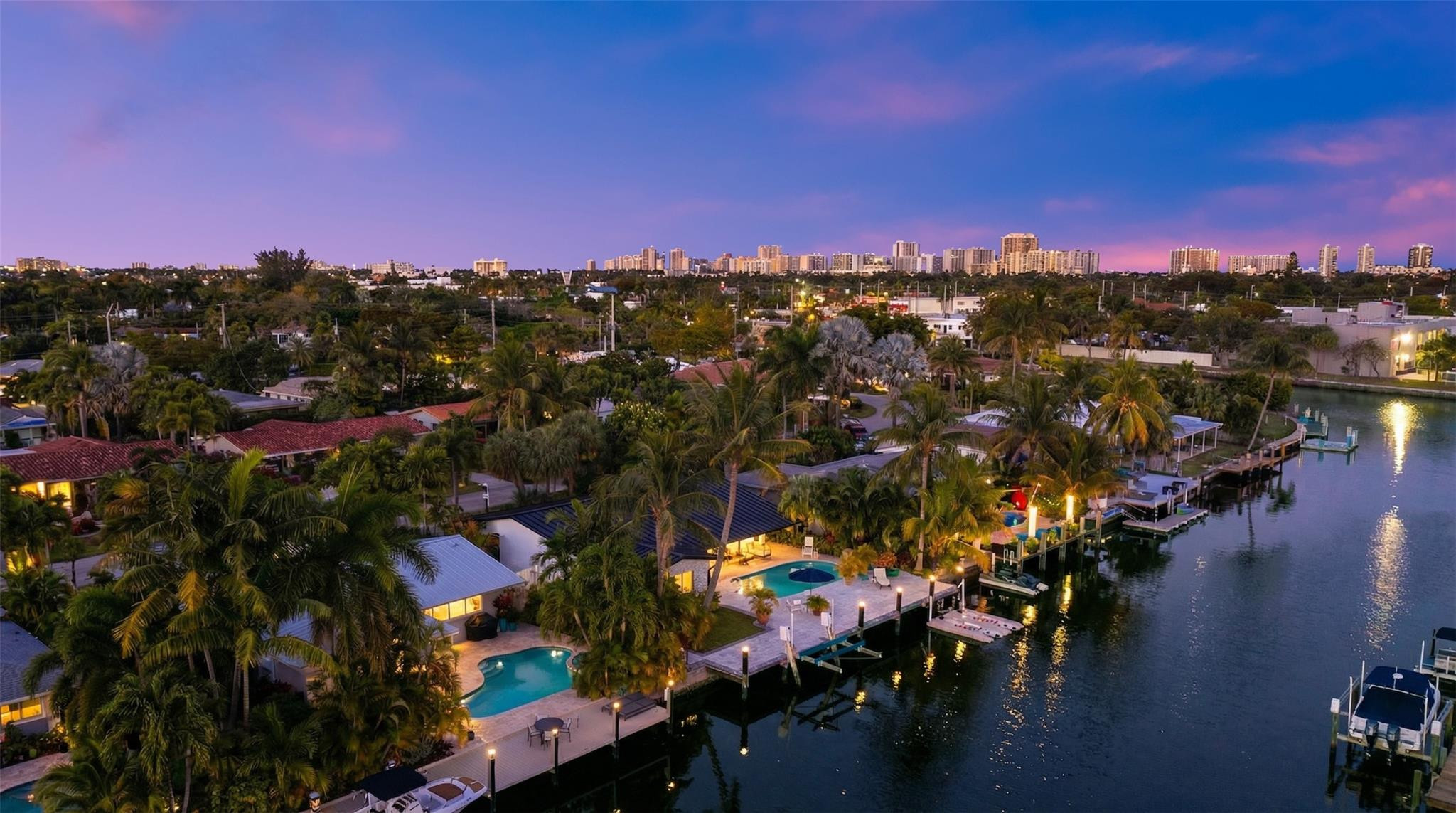 2116 NE 25th Wilton Manors, FL 33305