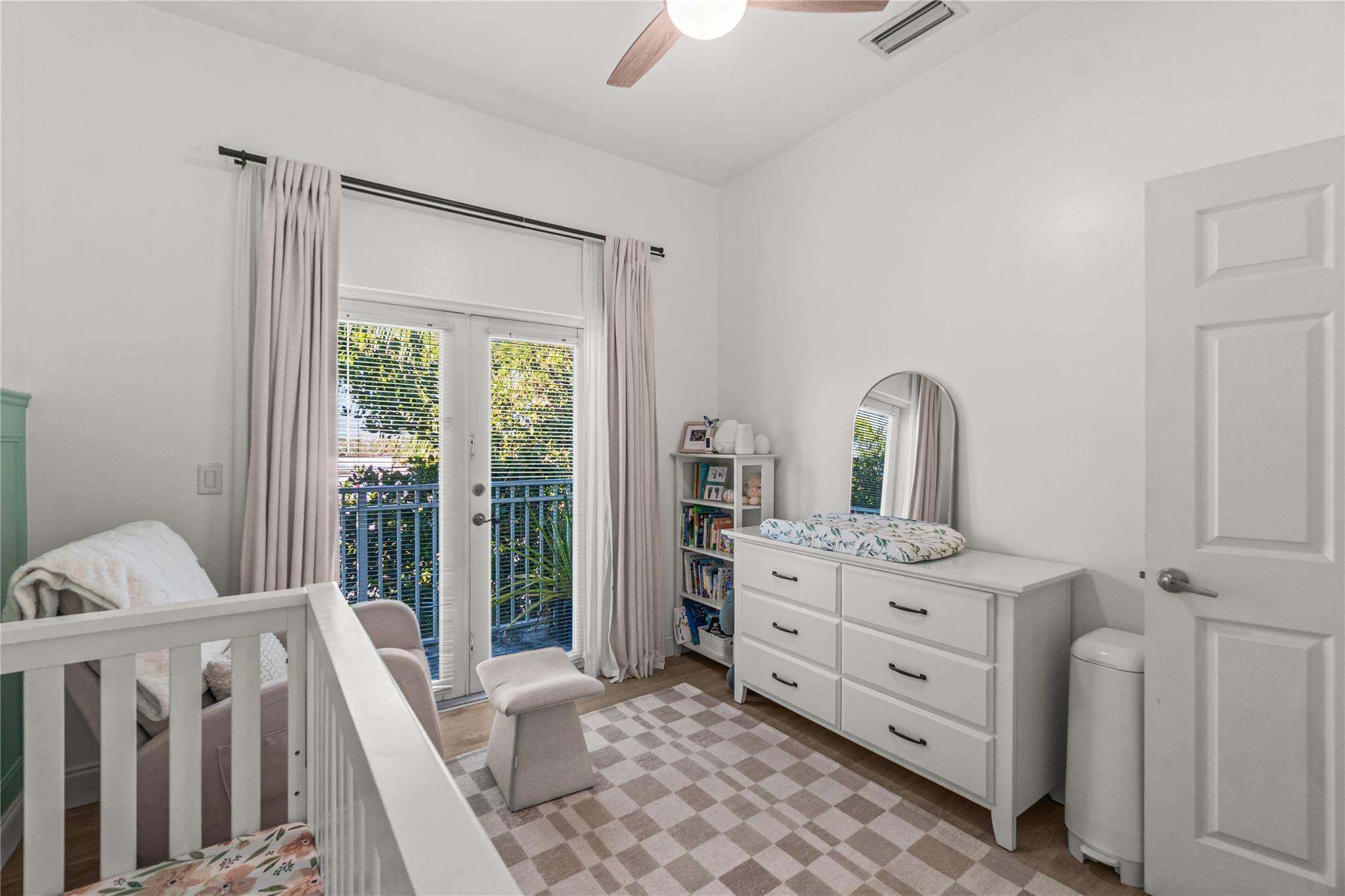 2381 Vintage Lighthouse Point, FL 33064