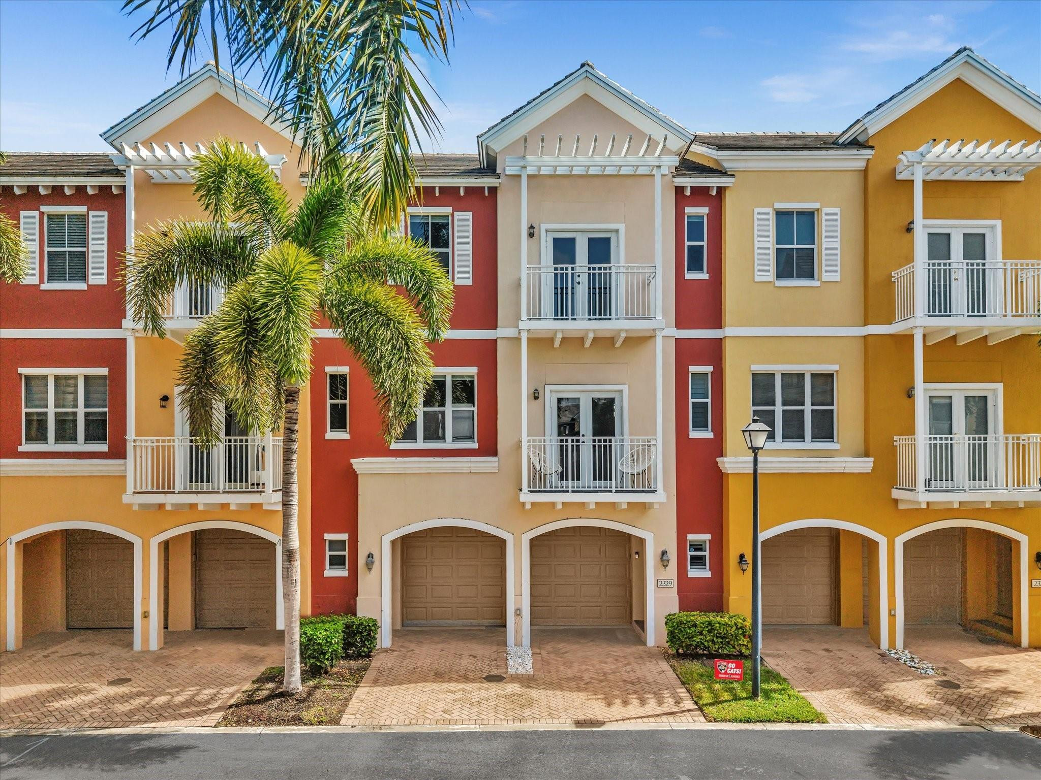 2329 Vintage Lighthouse Point, FL 33064