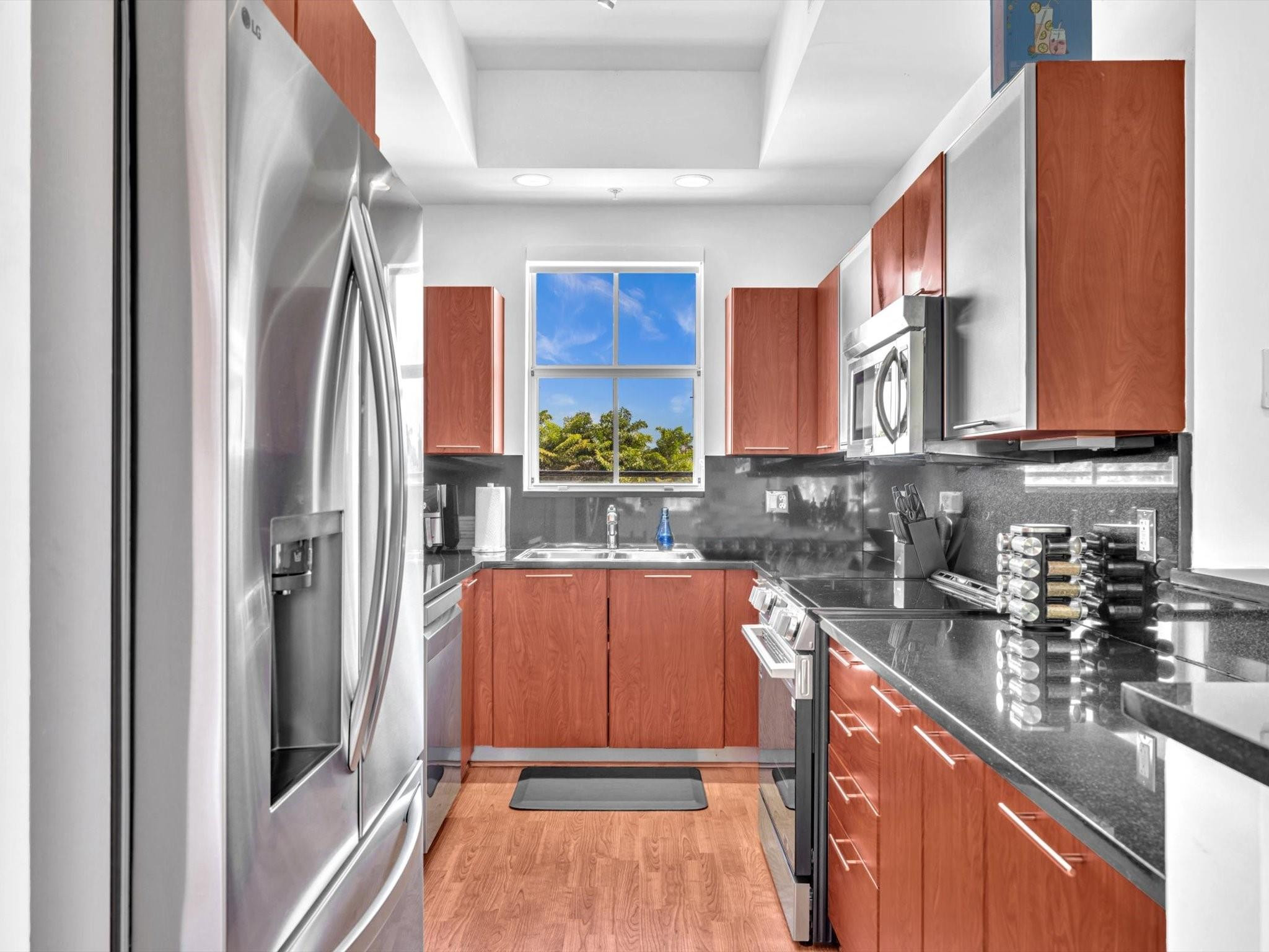 2329 Vintage Lighthouse Point, FL 33064