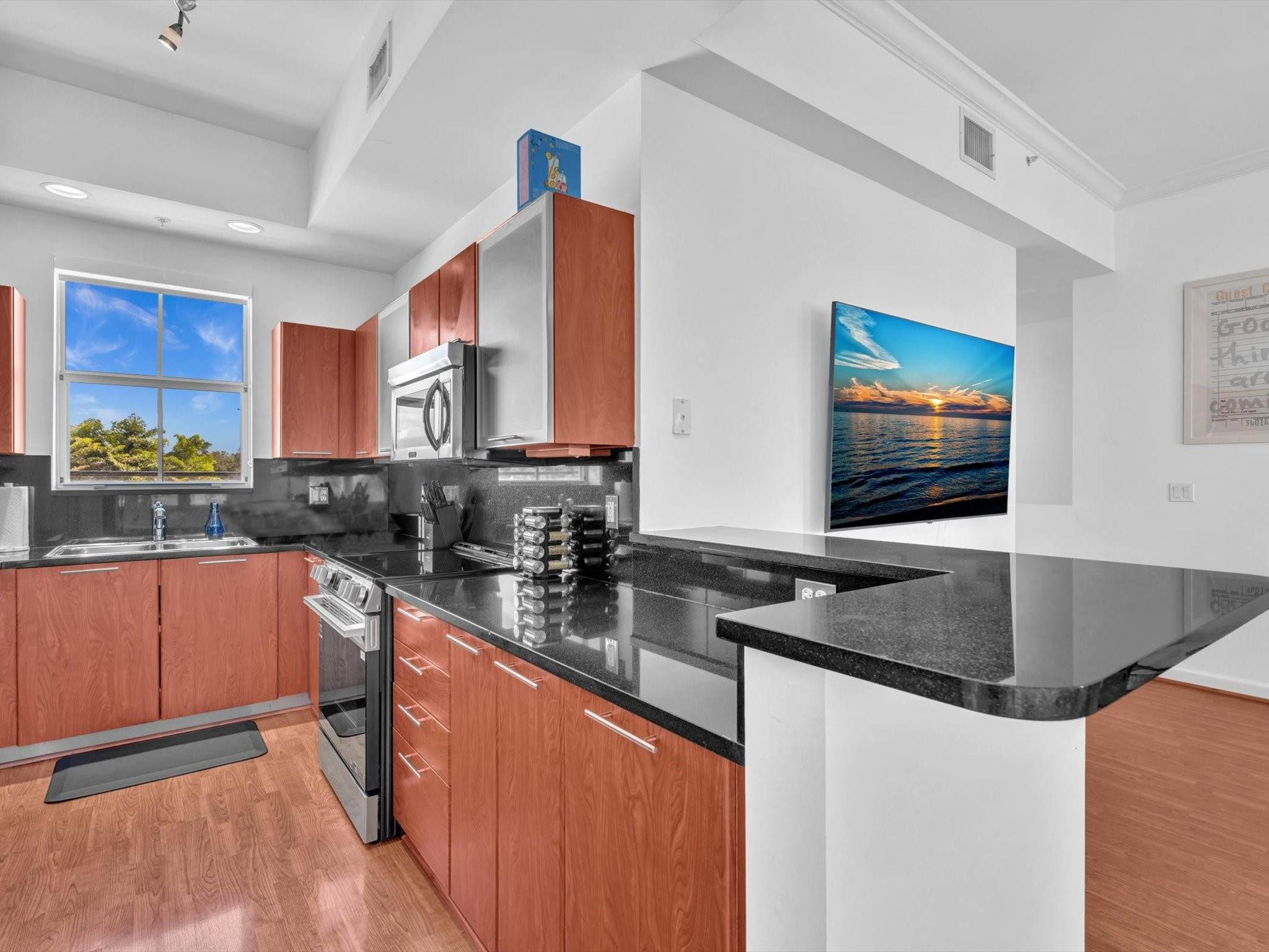 2329 Vintage Lighthouse Point, FL 33064