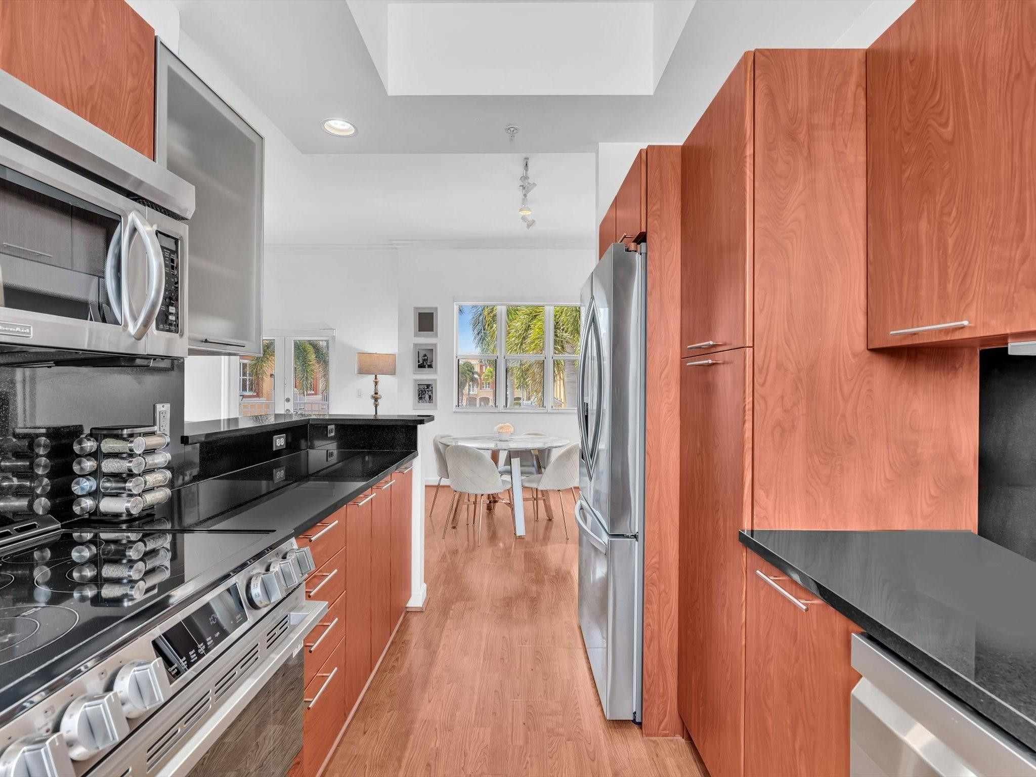 2329 Vintage Lighthouse Point, FL 33064