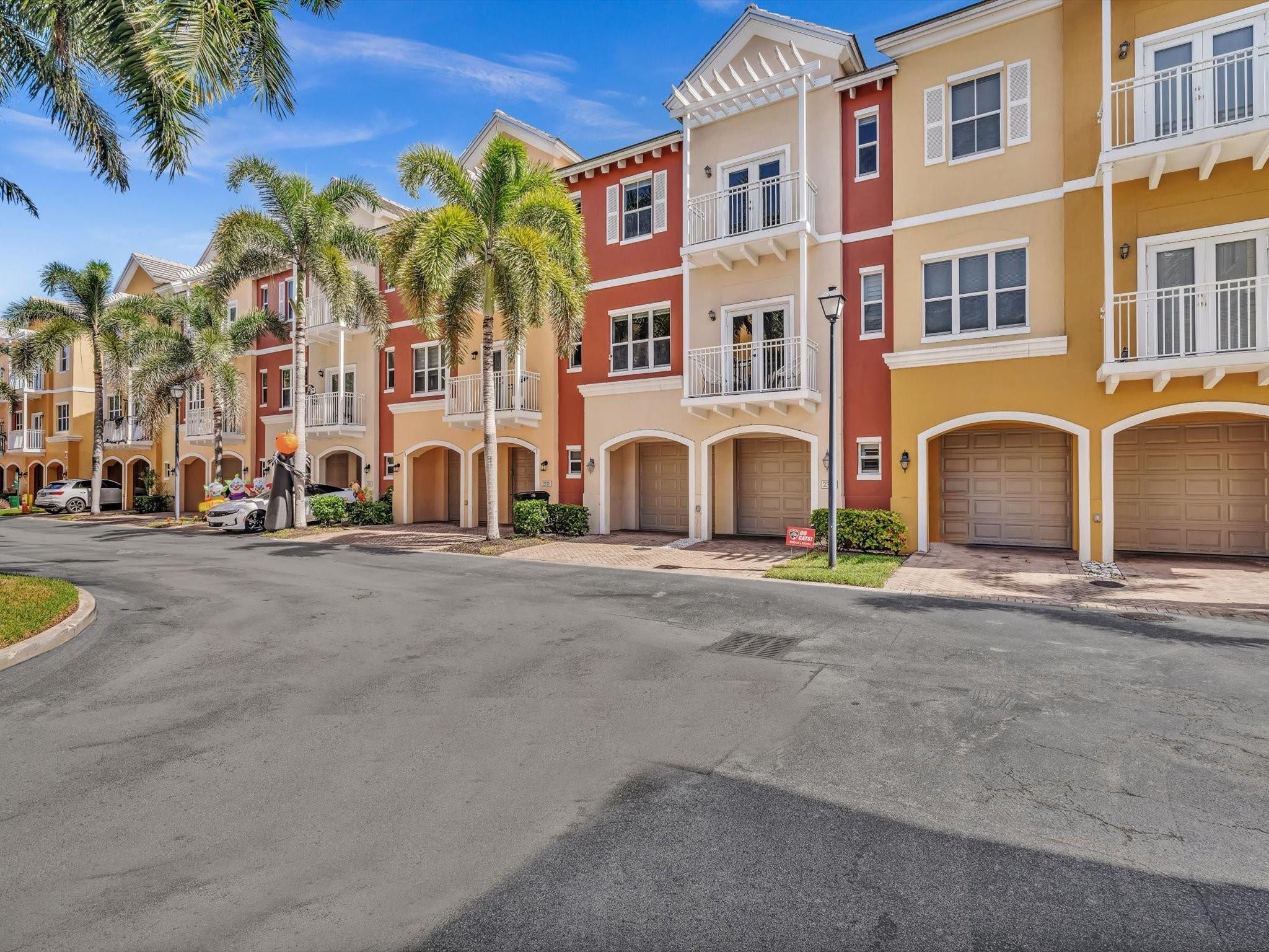 2329 Vintage Lighthouse Point, FL 33064