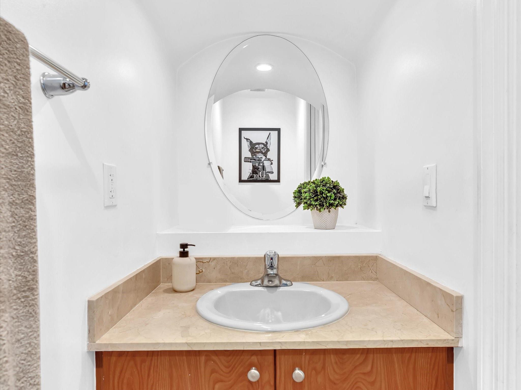 2329 Vintage Lighthouse Point, FL 33064