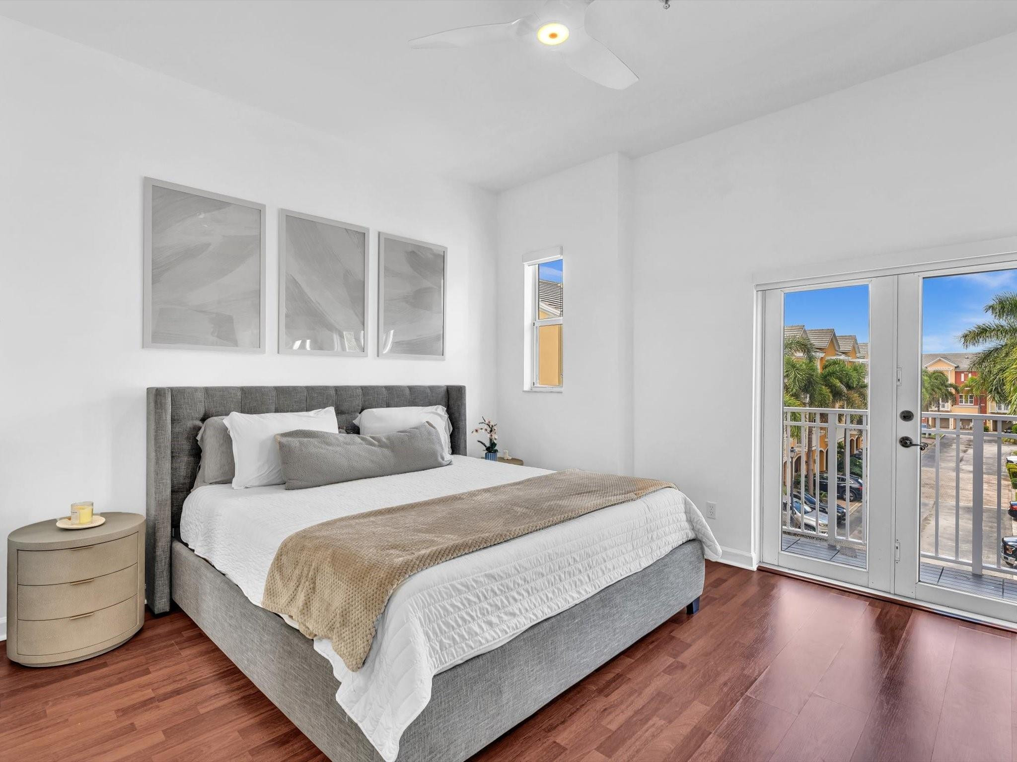 2329 Vintage Lighthouse Point, FL 33064